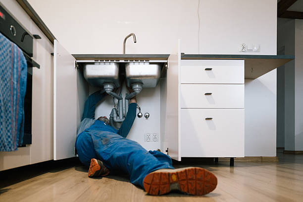 Professional Leak Detection technician working in Santa Fe, NM